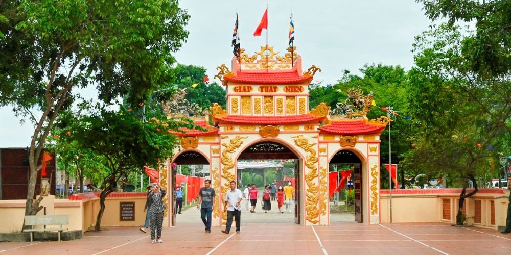 Tìm hiểu về dinh Thầy Thím Tân Tiến, TX. La Gi, Bình Thuận | Xanh SM