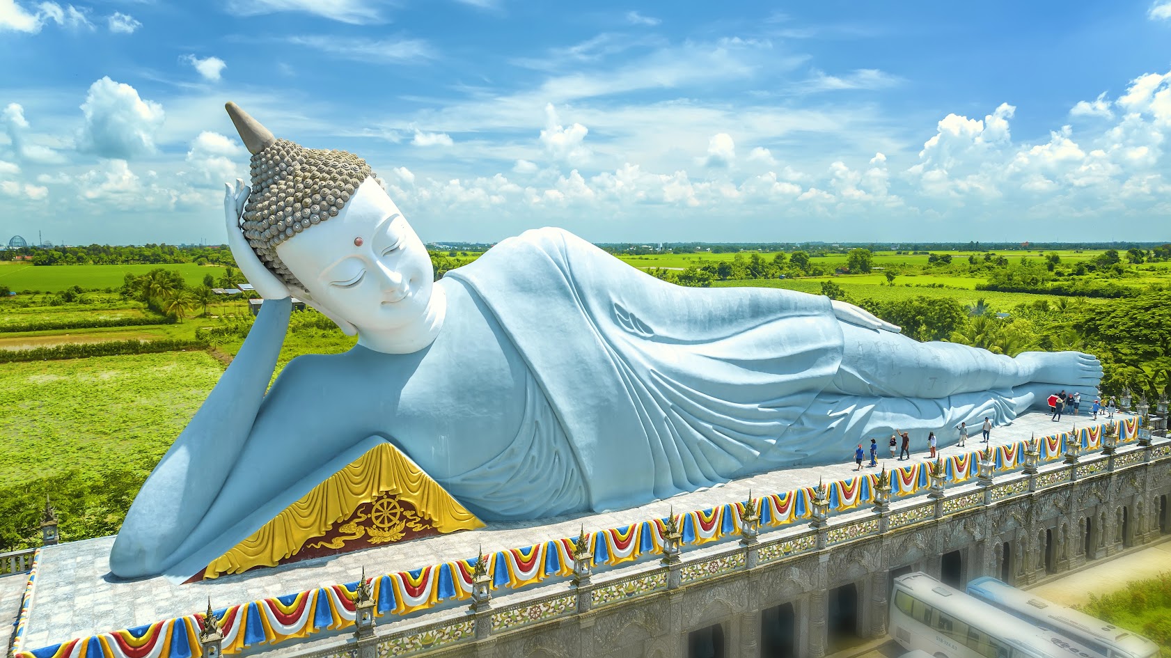 Chùa Som Rong ở đâu? Đường đi và kinh nghiệm di chuyển | Vietjet Air