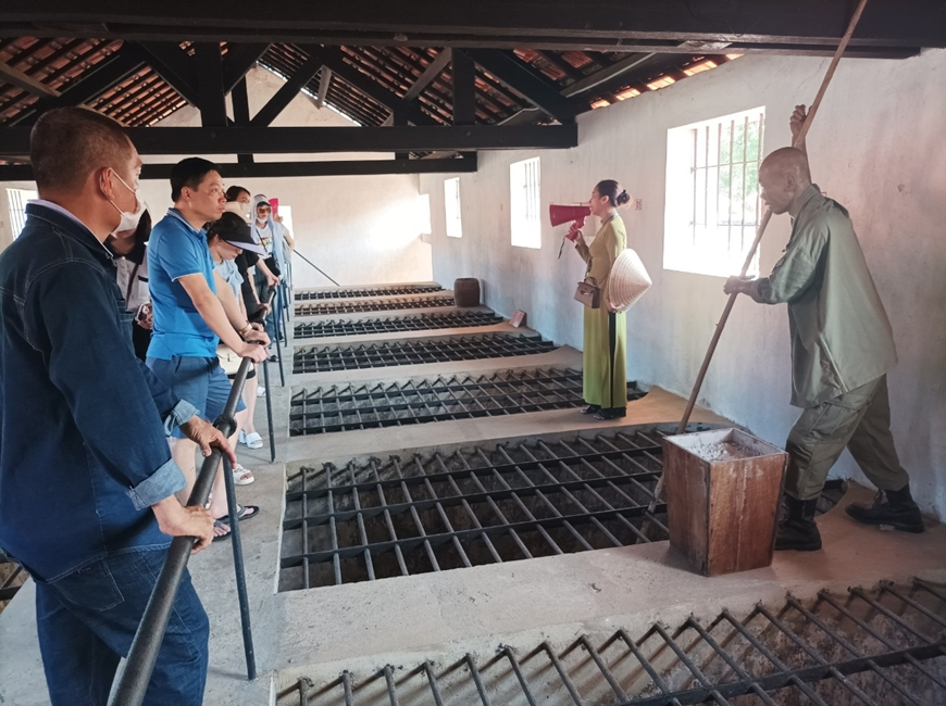 Nhà tù Côn Đảo Chuồng Cọp - tour TodayTourist