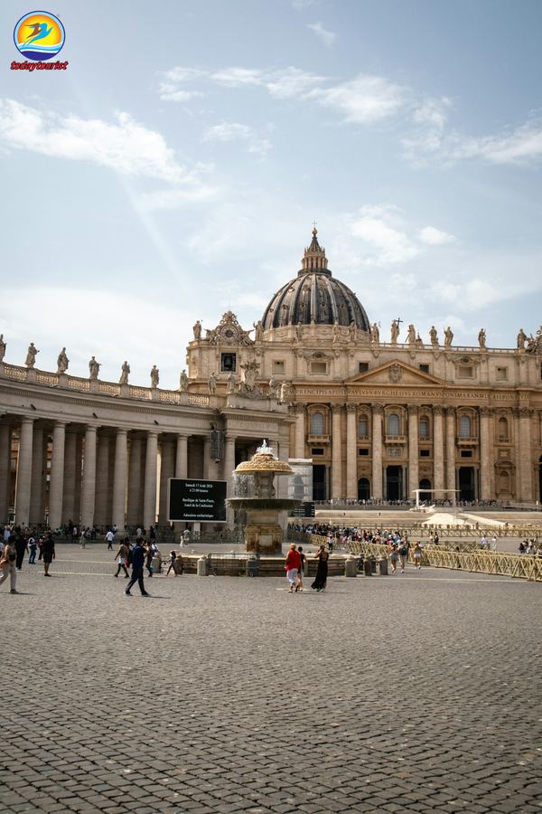 Quảng trường và Vương cung thánh đường Thánh Phêrô, Vatican. – TodayTourist