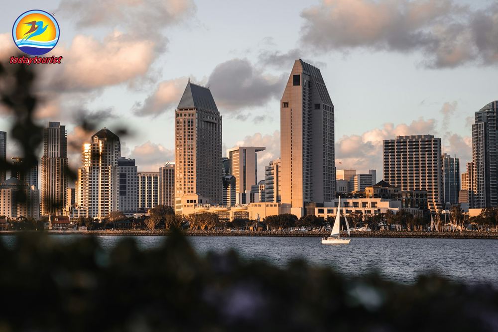 Khung cảnh vịnh và trung tâm San Diego. – TodayTourist