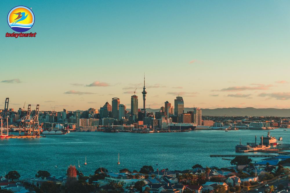 Đường chân trời Auckland và khu cảng. – TodayTourist