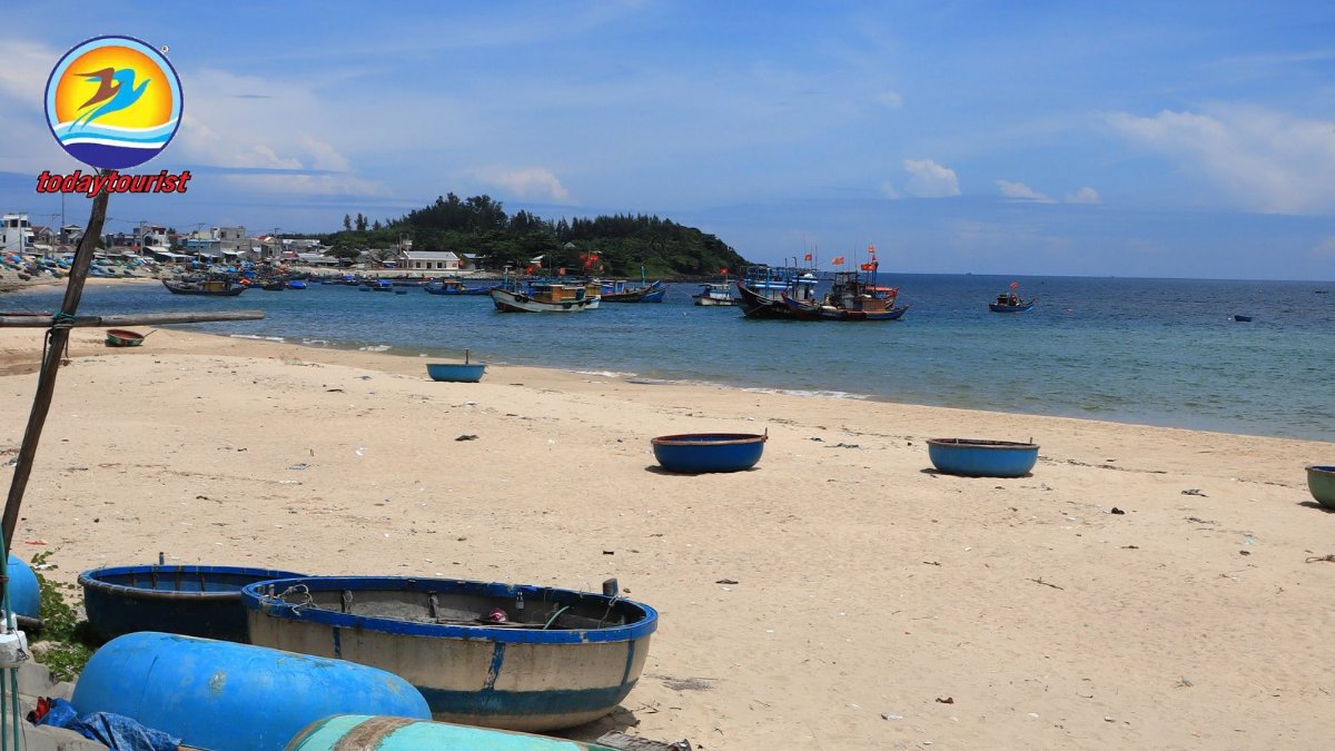 A vibrant tropical beach scene featuring colorful boats and a clear bl