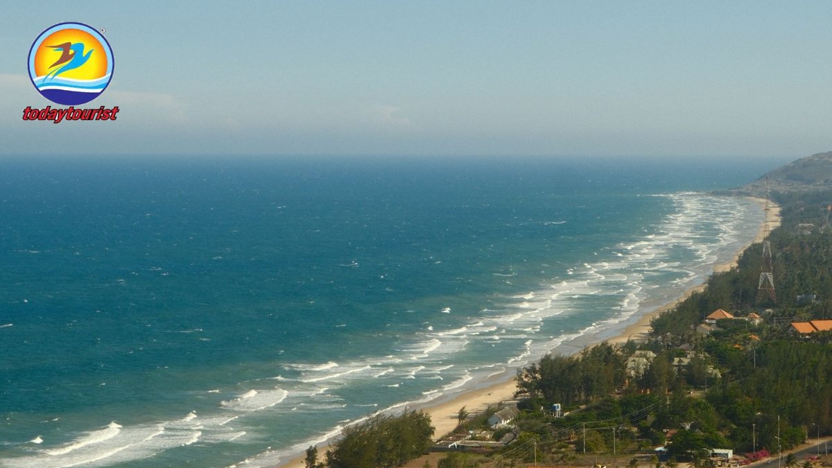 Stunning aerial view of the Mui Ne coastline in Bình Thuận, Vietnam sh