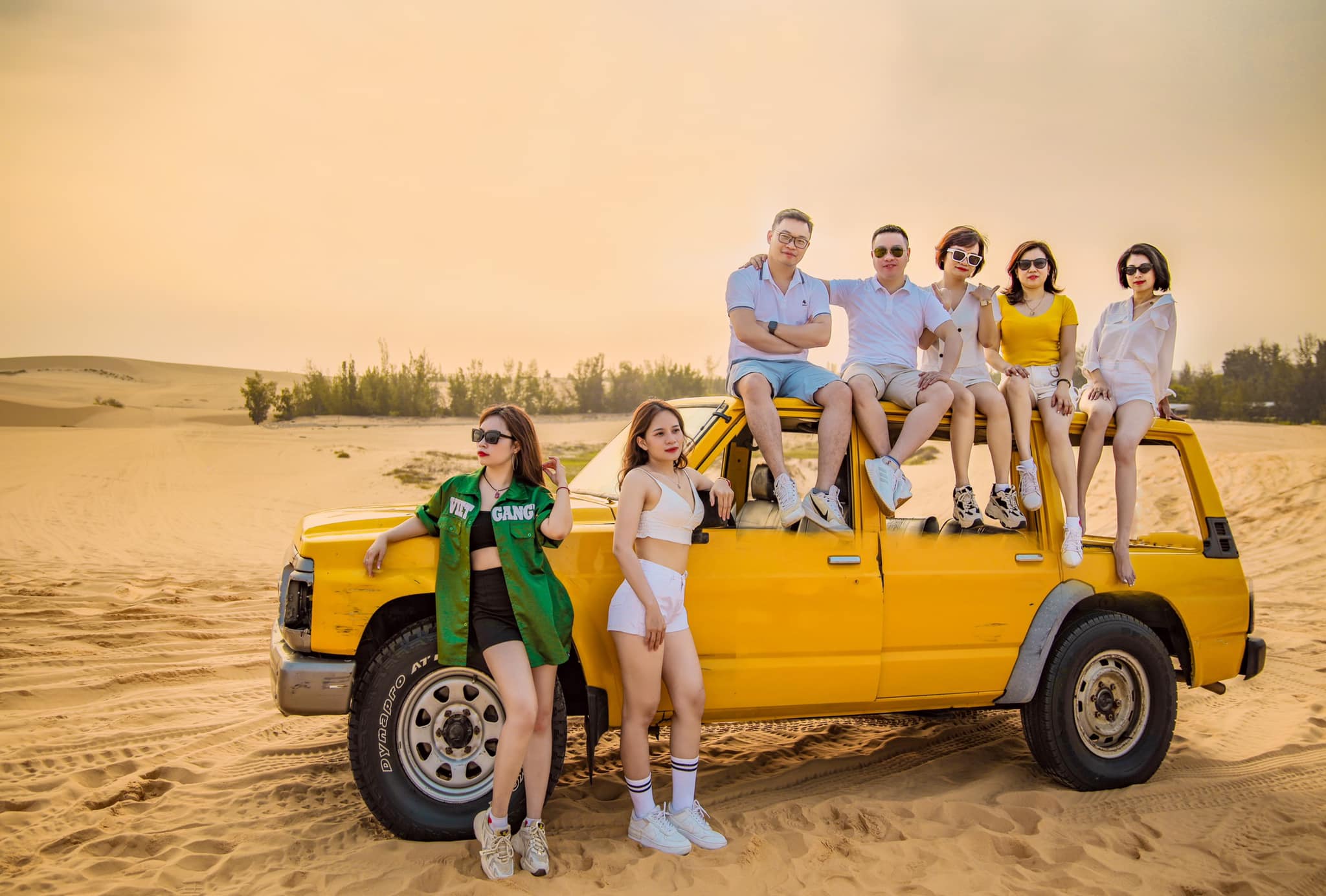 Tour xe jeep Mũi Né với anh nhiếp ảnh chuyên nghiệp dễ thương