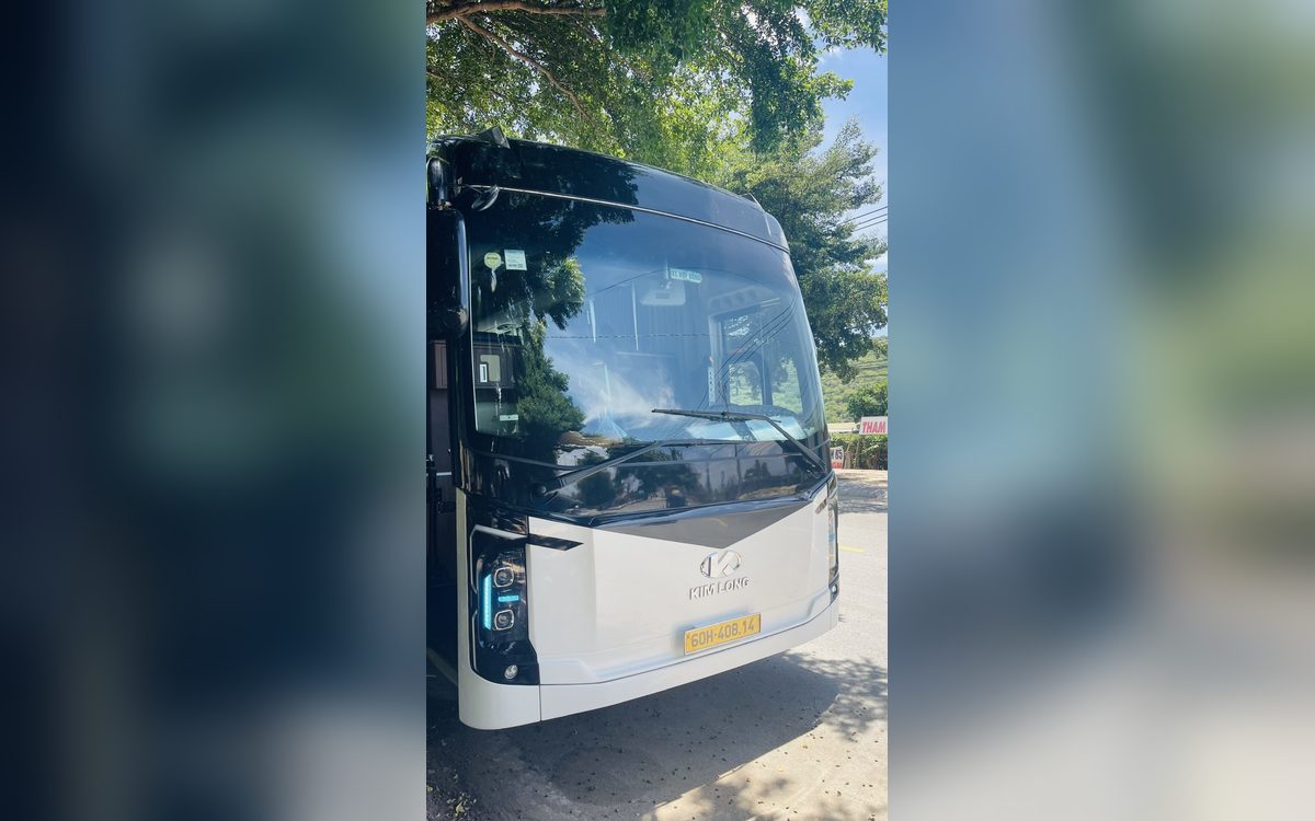 Thuê xe hợp đồng doanh nghiệp: đưa đón theo ca và thuê dài hạn